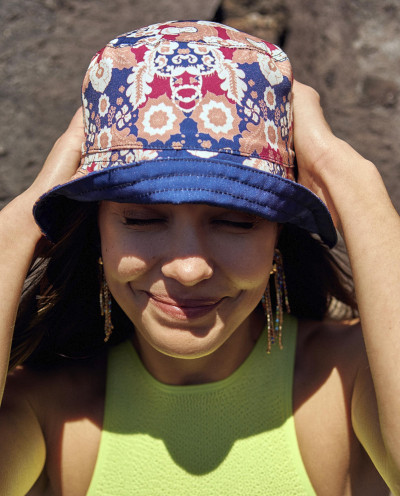 BRAVE PRINTED WOVEN BUCKET HAT
