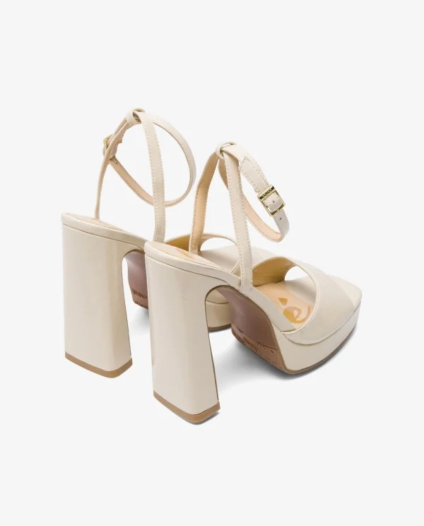 SANDALIA PULSERA CHAROL BEIG