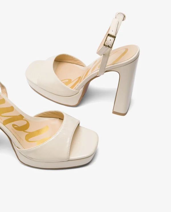 SANDALIA PULSERA CHAROL BEIG