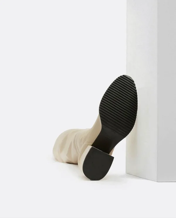 BOTA MOSQUETERA NAPA ELÁSTICO CAMEL