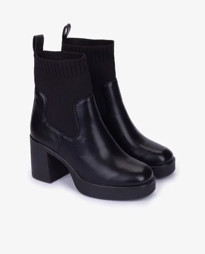 BOTÍN TIPO CALCETÍN CON... 2