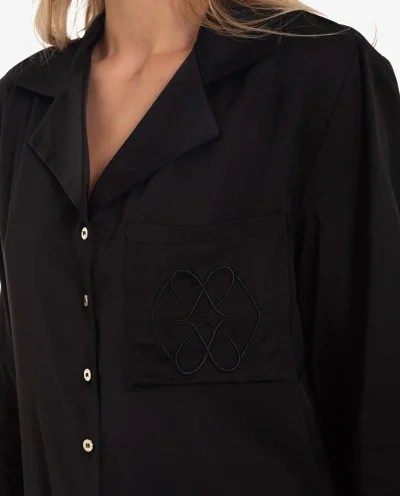 CAMISA NEGRA SATINADA CON... 2