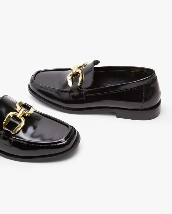 MOCASIN PLANO CHAROL PIEL NEGRO