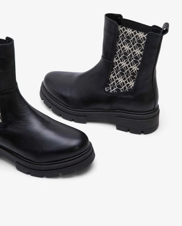 BOTIN ELASTICO NAPA NEGRO