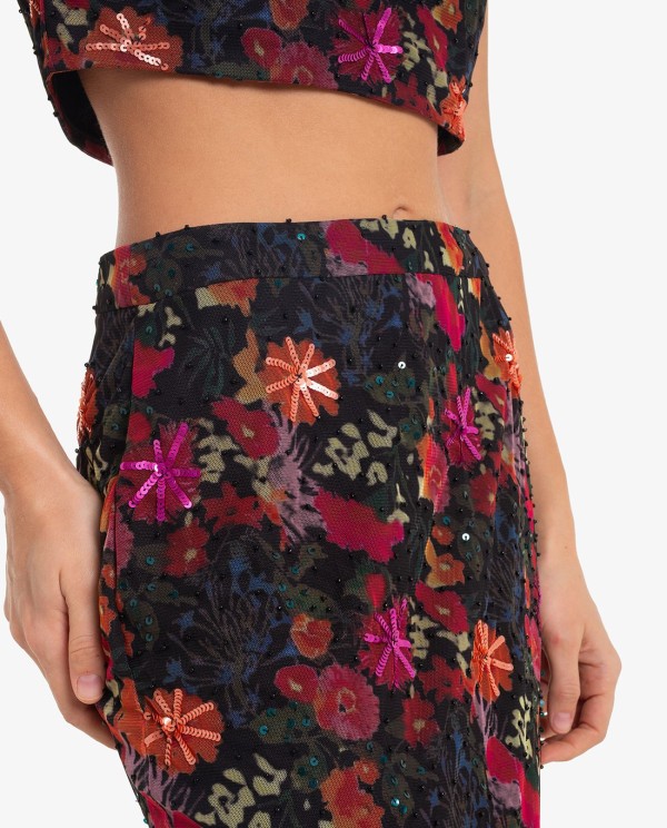 FALDA MIDI NEGRA BORDADA CON LENTEJUELAS