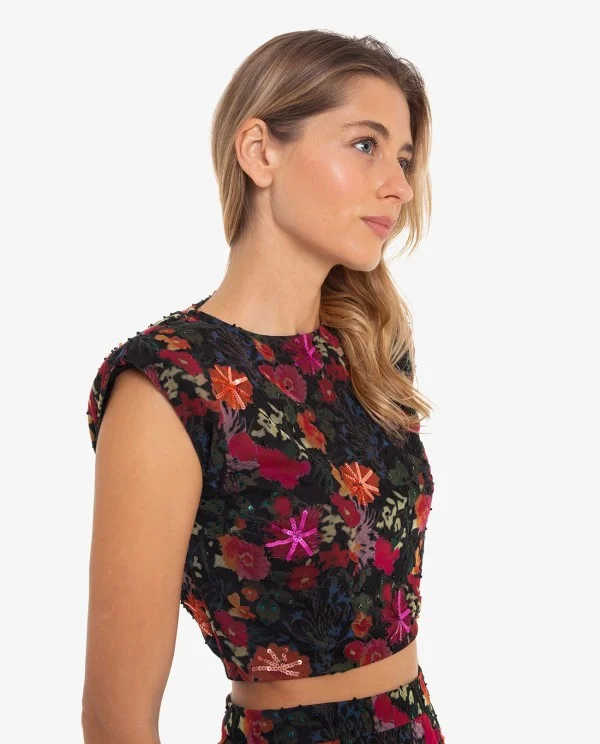 TOP CROP NEGRO BORDADO CON LENTEJUELAS