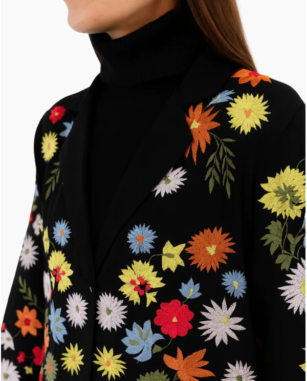 LEVITA LARGA BORDADO ESTAMPADO FLORES...